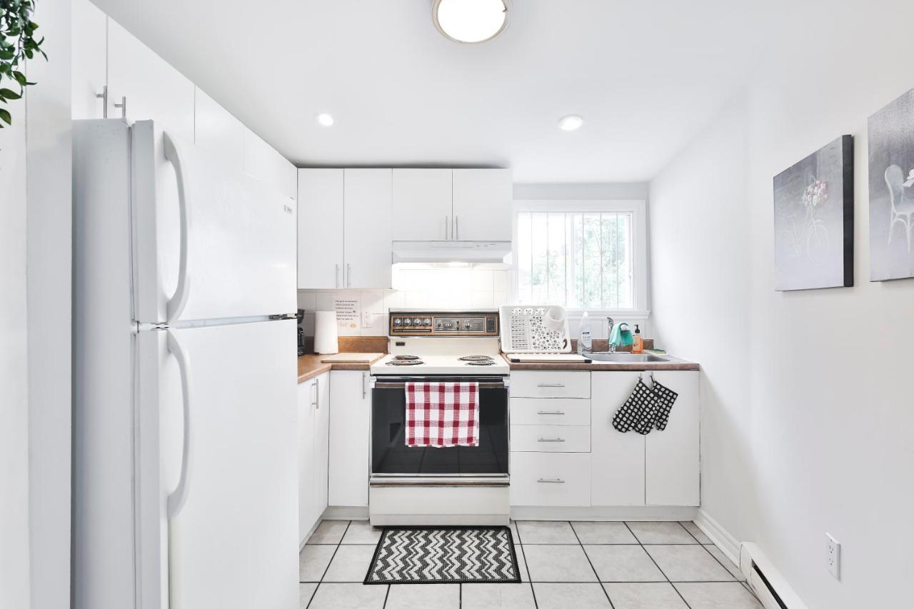 Free Parking And Central Location Montreal Luaran gambar