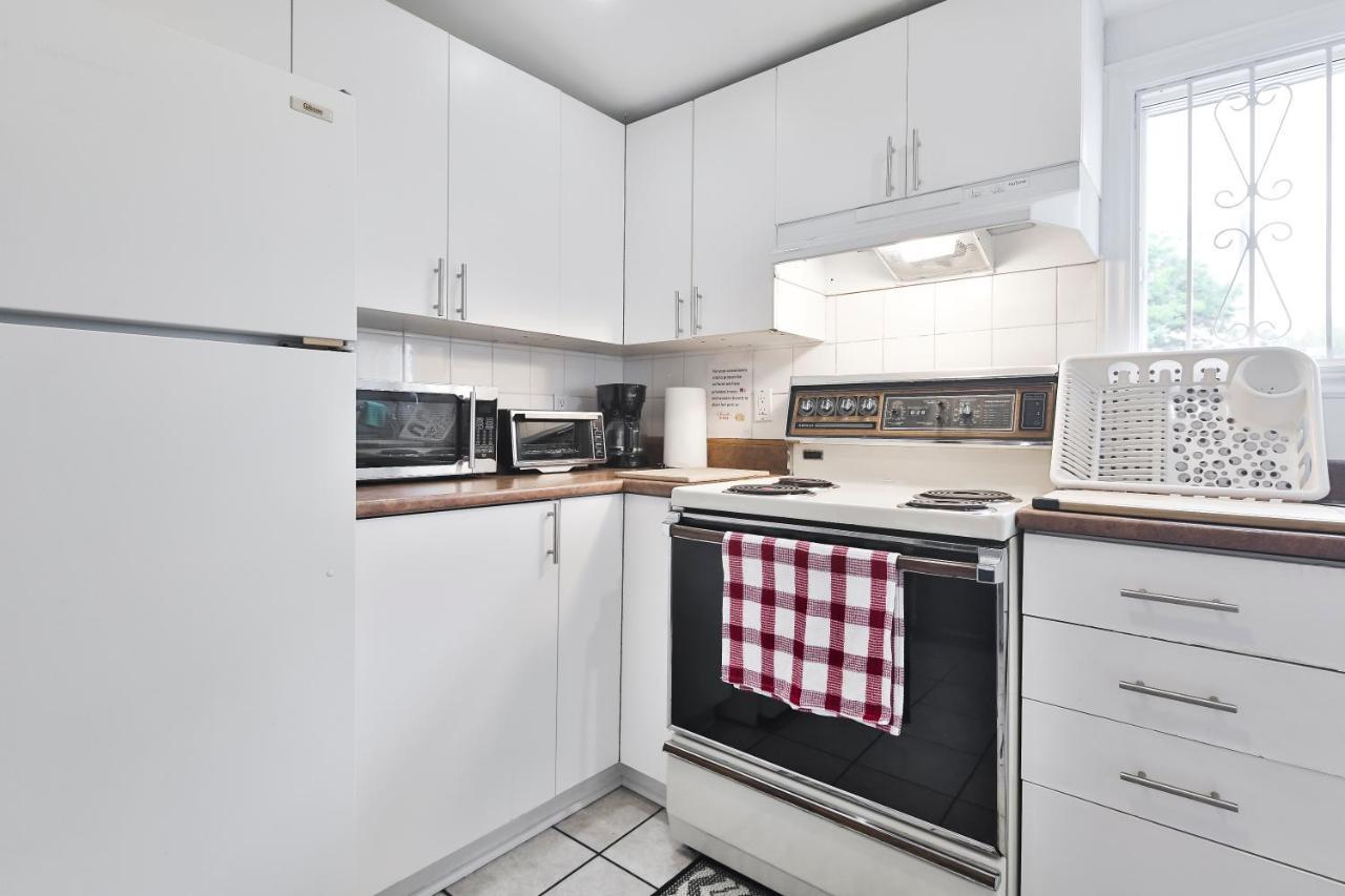Free Parking And Central Location Montreal Luaran gambar