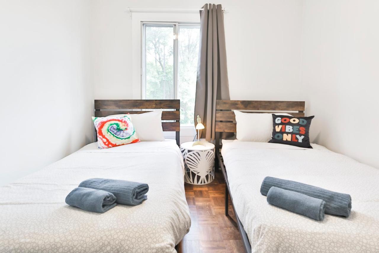 Free Parking And Central Location Montreal Luaran gambar
