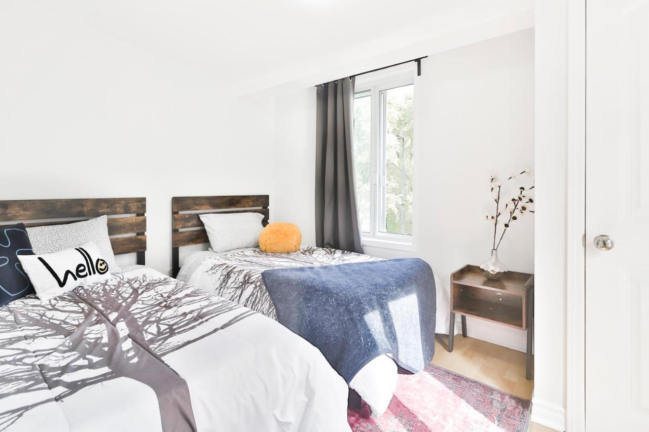 Free Parking And Central Location Montreal Luaran gambar