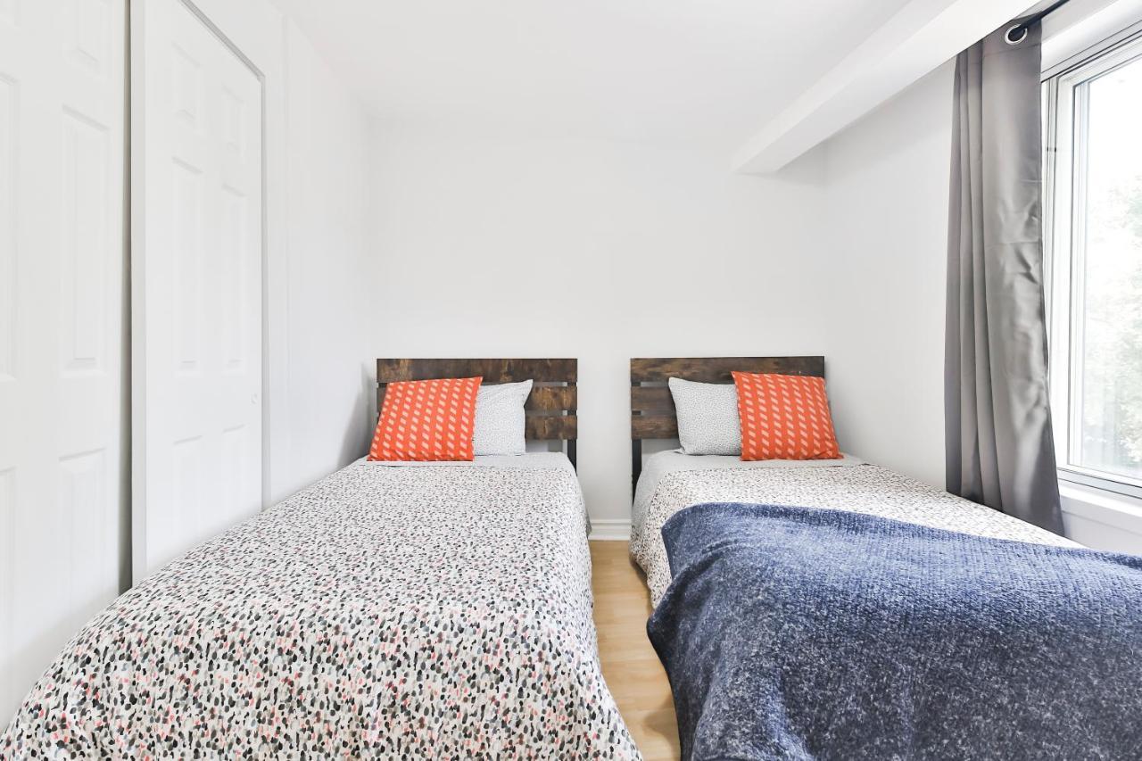 Free Parking And Central Location Montreal Luaran gambar